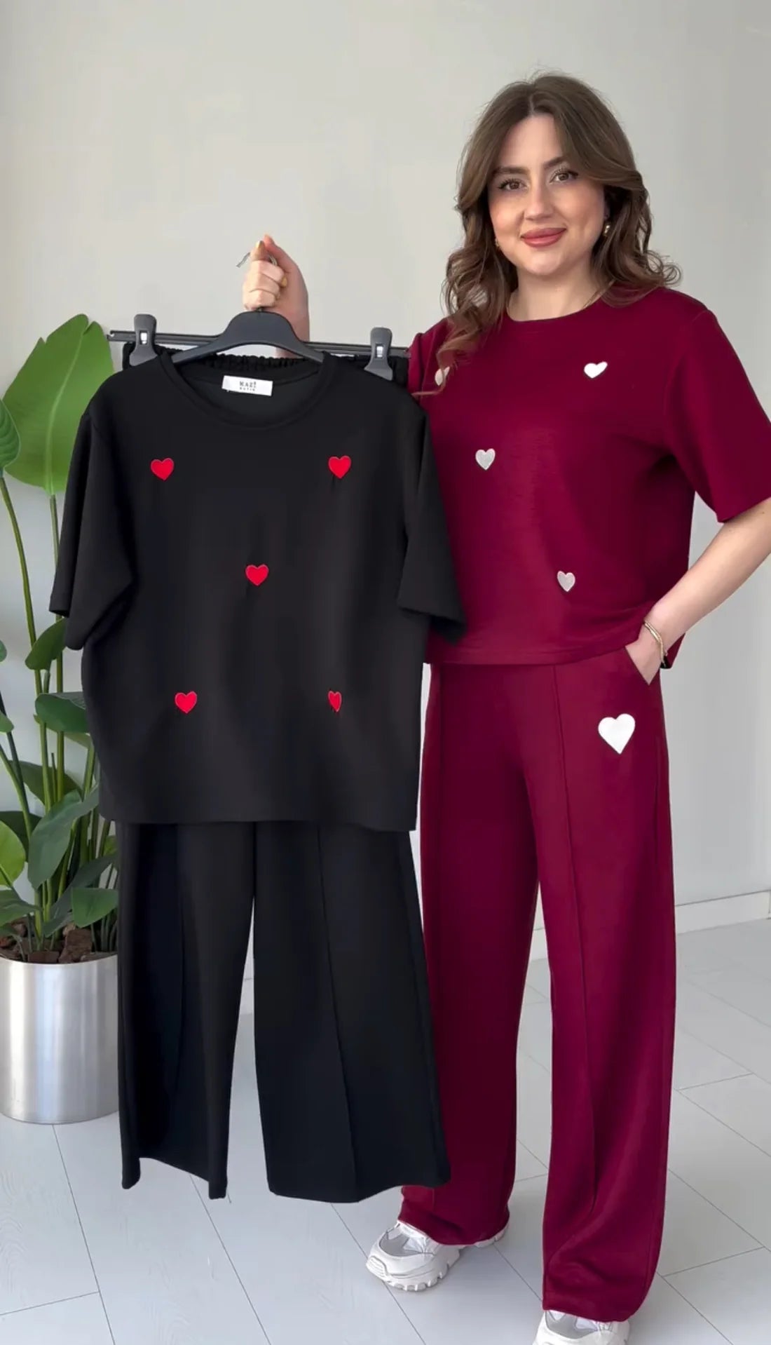 CH 556 Straight Trouser With Heart Printed Top - Mastermindswear
