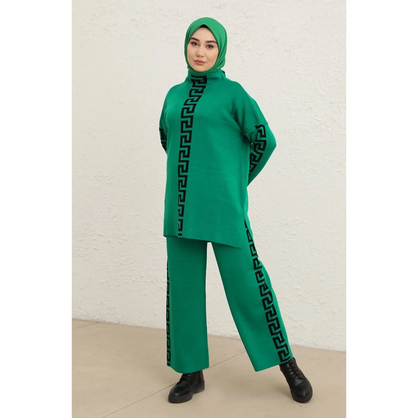 CH-324 Pcs Printed Winter Outfit - Mastermindswear